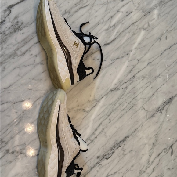 CHANEL Beige and Black Suede Low-Top Sneakers with Gold CC Accent - Picture 10 of 12